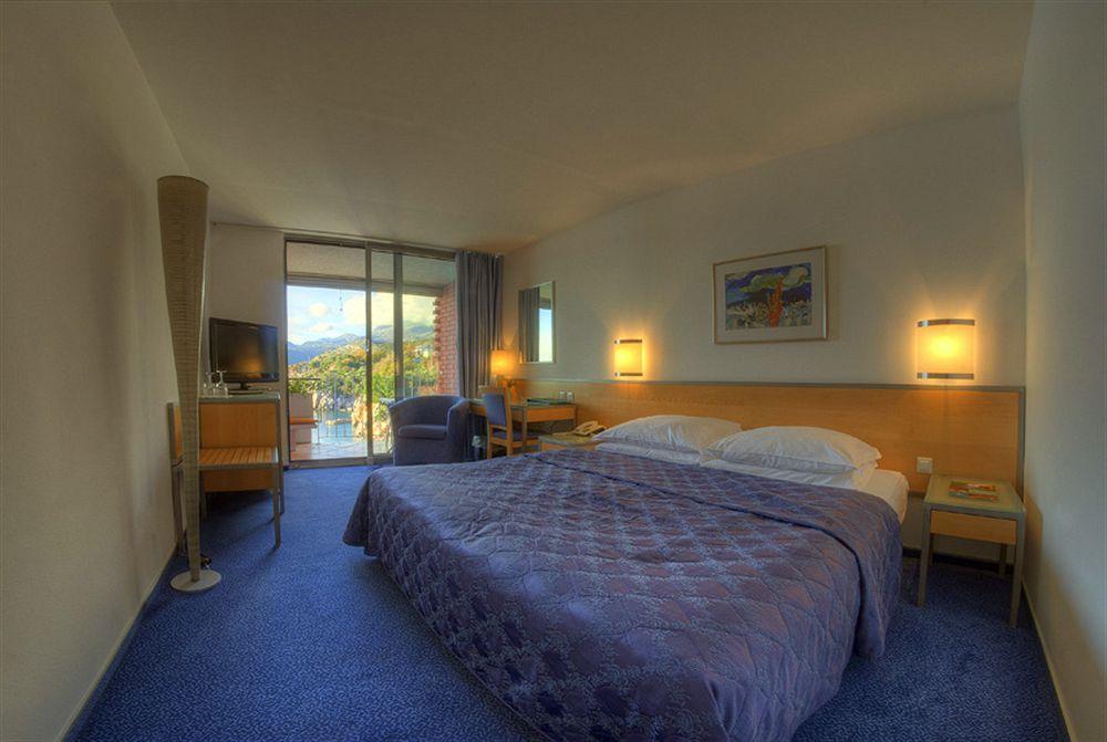 Hotelli Haeringe Slott 4*